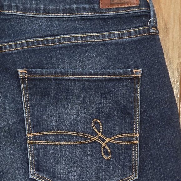 Levis Women's Dark Blue Jeans - Picture 8 of 9
